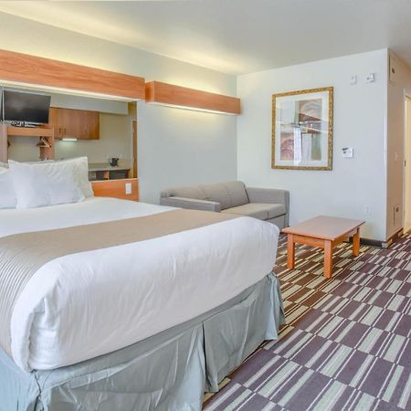 Microtel Inn & Suites By Wyndham Gulf Shores Exteriör bild