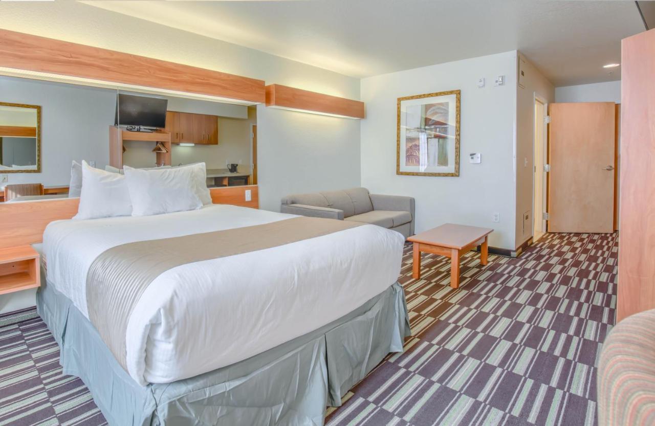 Microtel Inn & Suites By Wyndham Gulf Shores Exteriör bild