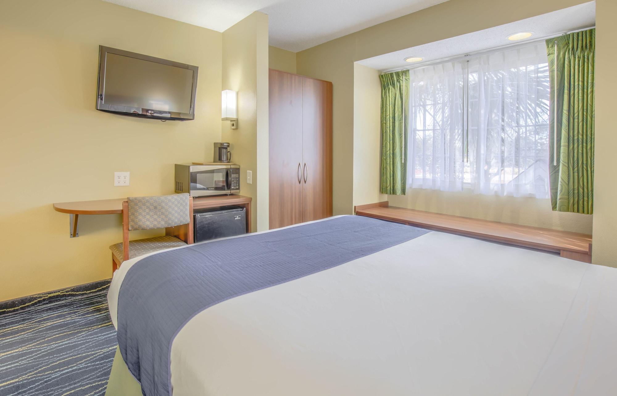 Microtel Inn & Suites By Wyndham Gulf Shores Exteriör bild